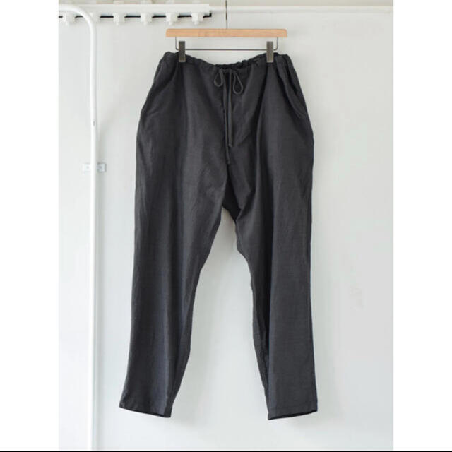 21ssCOMOLIコモリ 杢シルクテーパードパンツ [チャコール