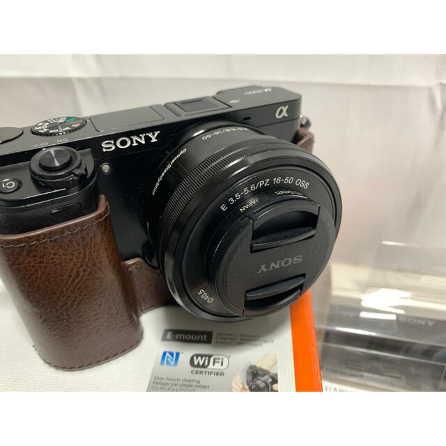 SONY(ソニー)のSONY α6000 ダブルズームレンズキット　ミラーレス一眼 スマホ/家電/カメラのカメラ(ミラーレス一眼)の商品写真