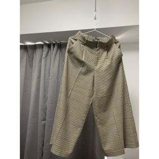 ザラ(ZARA)のZARA  パンツ　XS(カジュアルパンツ)