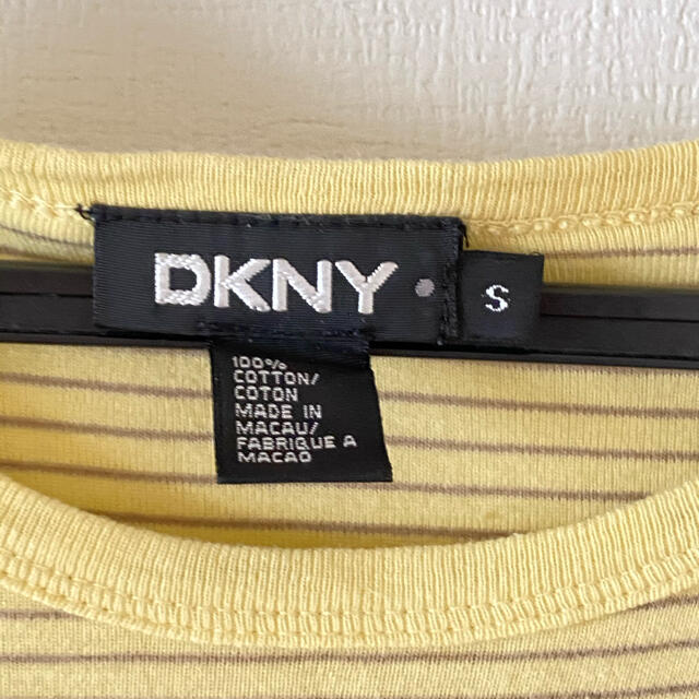 DKNY(ダナキャランニューヨーク)のDKNY ダナキャランニューヨーク　黄色　ストライプ　半袖Tシャツ レディースのトップス(Tシャツ(半袖/袖なし))の商品写真