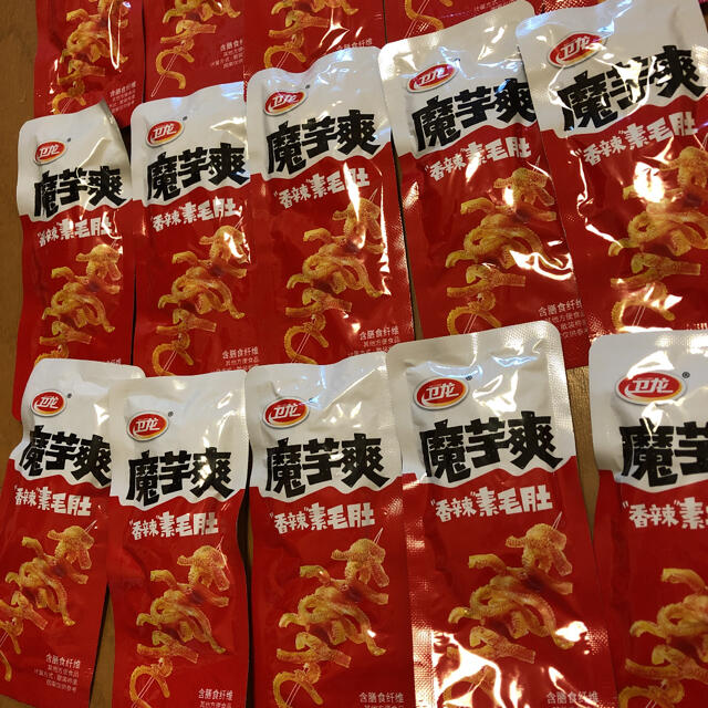 卫龙魔芋爽 香辣素毛肚45個 食品/飲料/酒の食品/飲料/酒 その他(その他)の商品写真