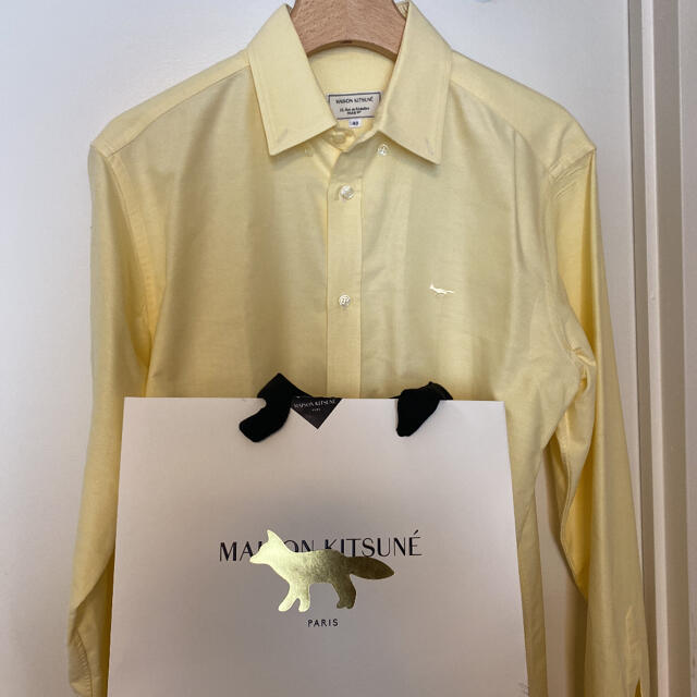 MAISON KITSUNE' - ほぼ未使用 代官山店舗購入 定価3万円 メゾンキツネ 黄色シャツの通販 by いちほし's shop