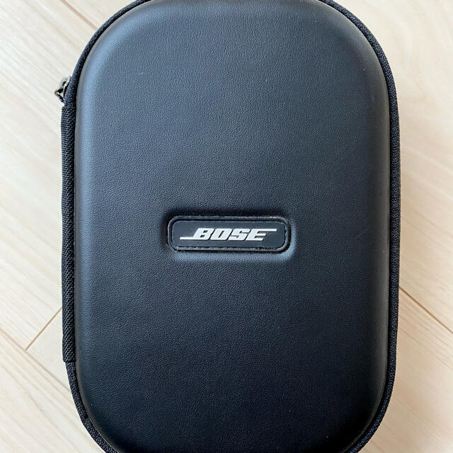 BOSE(ボーズ)のBose QuietComfort 25 ノイズキャンセリング  ヘッドホン スマホ/家電/カメラのオーディオ機器(ヘッドフォン/イヤフォン)の商品写真