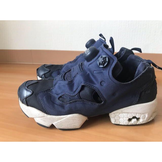 Reebok(リーボック)のReebok classic insta ポンプフューリー　23cm レディースの靴/シューズ(スニーカー)の商品写真