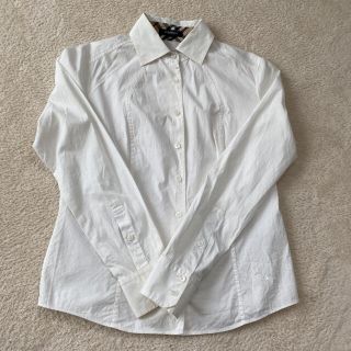 BURBERRY(シャツ/ブラウス(長袖/七分) ・ ホワイト/白色系)の BURBERRY(シャツ/ブラウス(長袖/七分) ・ ホワイト/白色系)の