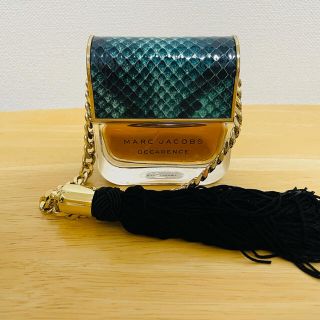 マークバイマークジェイコブス(MARC BY MARC JACOBS)のマークジェイコブス　ディバイン　デカダンス　オードバルファム(香水(女性用))