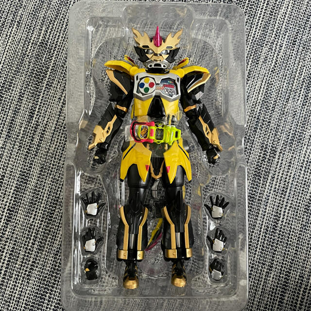 S.H.Figuarts仮面ライダーレーザー チャンバラバイクゲーマーレベル3 1