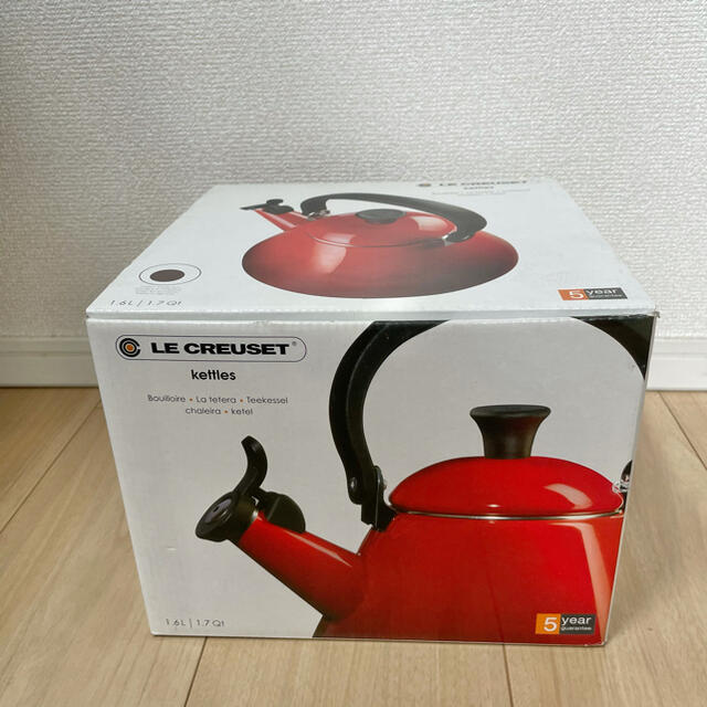 LE CREUSET(ルクルーゼ)の【新品未使用】LE CREUSET ル・クルーゼ ケトル インテリア/住まい/日用品のキッチン/食器(鍋/フライパン)の商品写真