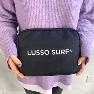 ザノースフェイス(THE NORTH FACE)の春のコーデに　LUSSO SURF クラッチバッグ　ポーチ　RVCA(セカンドバッグ/クラッチバッグ)