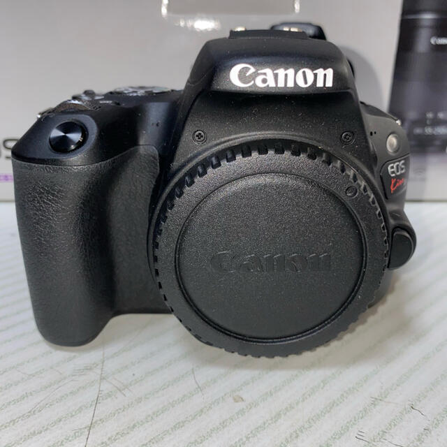 Canon EOS KISS X9 Wズームキット BK