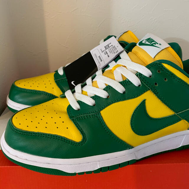 NIKE(ナイキ)の新品未使用 NIKE DUNK LOW SP BRAZIL 28.0cm メンズの靴/シューズ(スニーカー)の商品写真