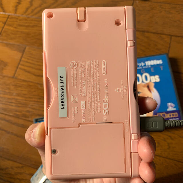 ニンテンドーDS(ニンテンドーDS)のNintendo DS light カセット2本セット エンタメ/ホビーのゲームソフト/ゲーム機本体(携帯用ゲーム機本体)の商品写真