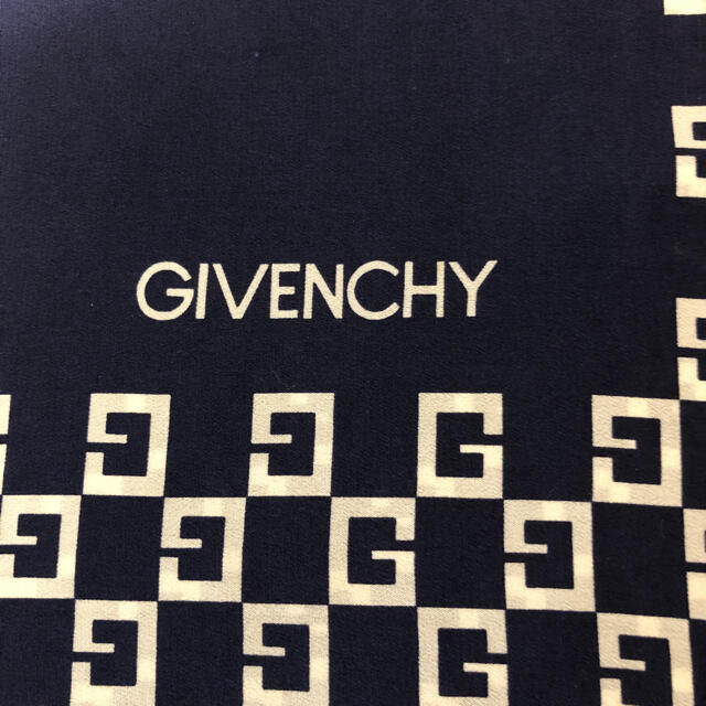 GIVENCHY(ジバンシィ)のスカーフ☆GIVENCHY レディースのファッション小物(バンダナ/スカーフ)の商品写真