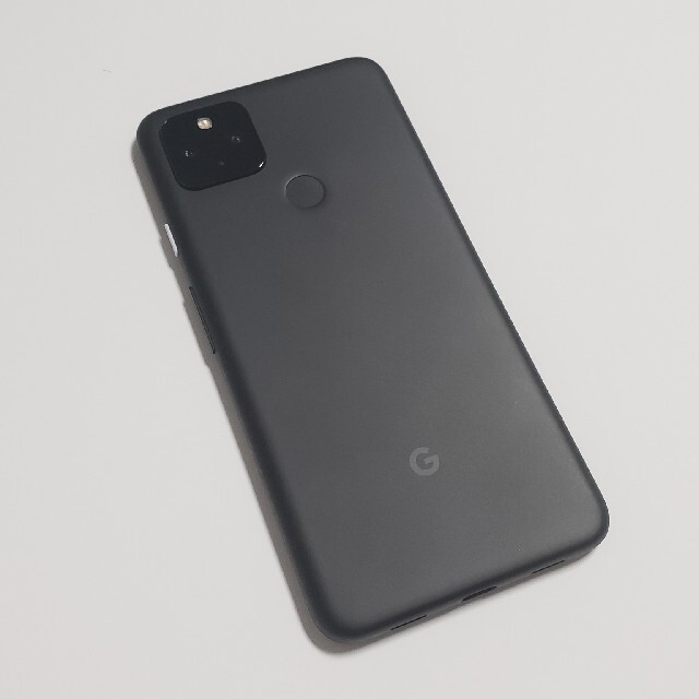 Google(グーグル)のGoogle Pixel4a  5G Black 128GB本体＋ガラスフィルム スマホ/家電/カメラのスマートフォン/携帯電話(スマートフォン本体)の商品写真