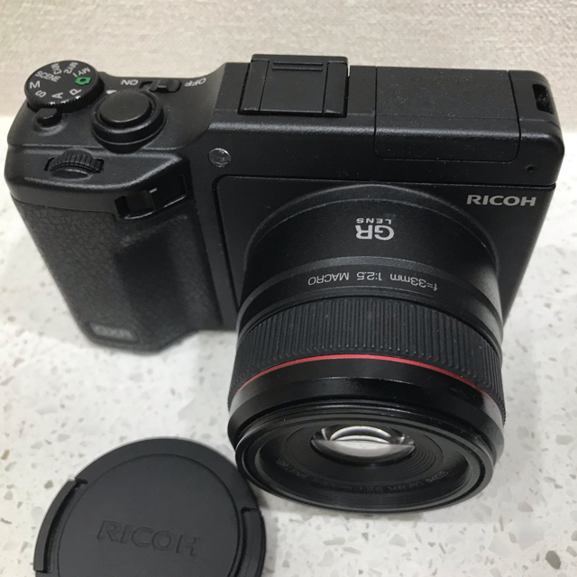カメラRICOH GXR A12 50mm + A16 24-85mm