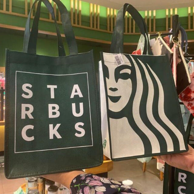 Starbucks Coffee(スターバックスコーヒー)の2枚セット 正規 Starbucks Bag スタバ バック 新商品 海外限定 レディースのバッグ(トートバッグ)の商品写真