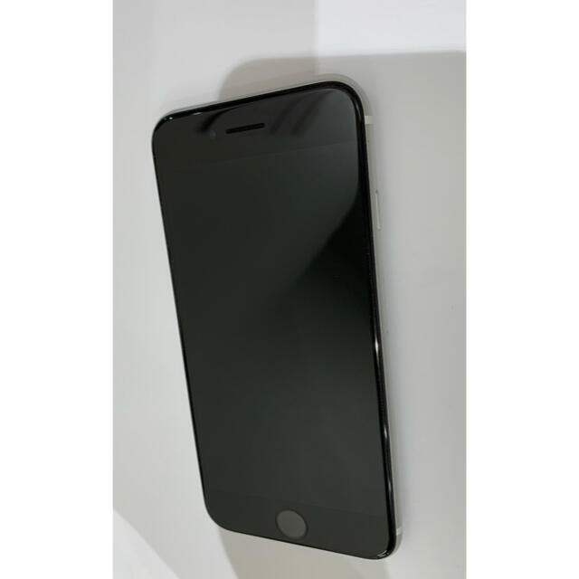 Apple(アップル)のiPhone SE 第2世代 (SE2) ホワイト 64 GB SIMフリー  スマホ/家電/カメラのスマートフォン/携帯電話(スマートフォン本体)の商品写真