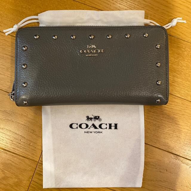 新品 未使用 COACH コーチ スタッズ 長財布 ブラックペブル レザー-