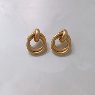 ピアス(ピアス)