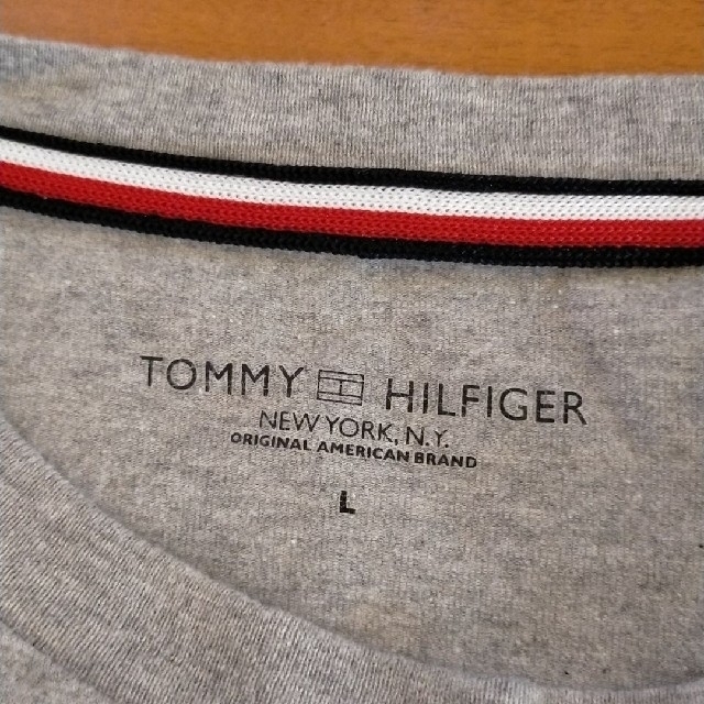 TOMMY HILFIGER(トミーヒルフィガー)のTOMMY HILFIGER ワンポイント ビッグシルエット Tシャツ メンズのトップス(Tシャツ/カットソー(半袖/袖なし))の商品写真