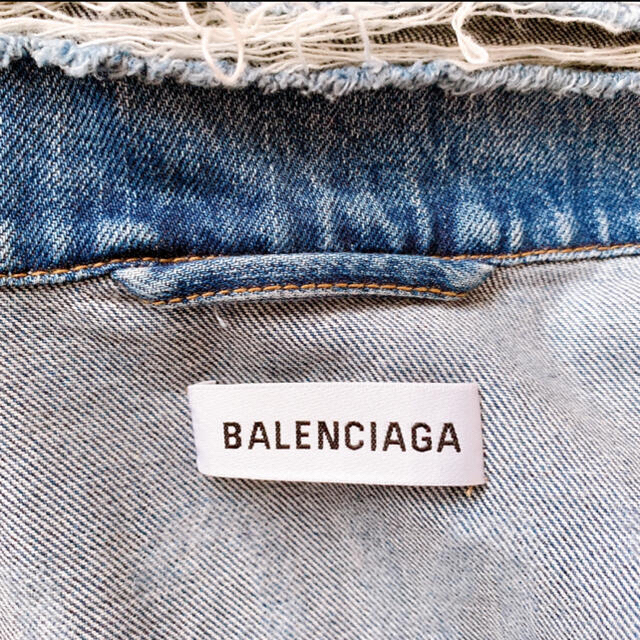 Balenciaga(バレンシアガ)のBalenciaga デニムジャケット レディースのジャケット/アウター(Gジャン/デニムジャケット)の商品写真