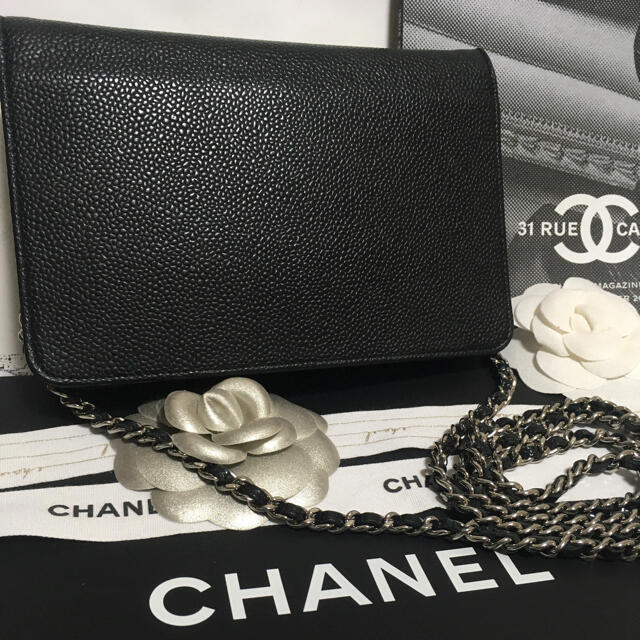 CHANEL(シャネル)のヒトポン様専用♡超美品 ★  シャネル チェーン ウォレット 正規品 レディースのバッグ(ショルダーバッグ)の商品写真