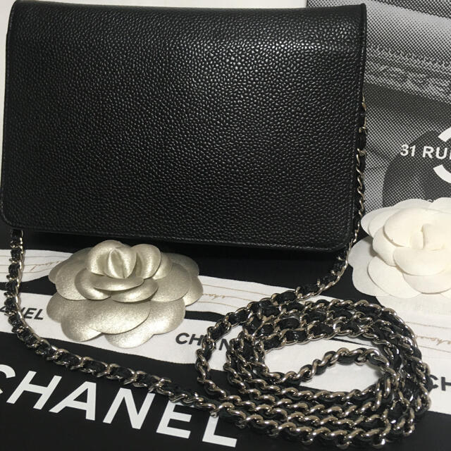 CHANEL(シャネル)のヒトポン様専用♡超美品 ★  シャネル チェーン ウォレット 正規品 レディースのバッグ(ショルダーバッグ)の商品写真