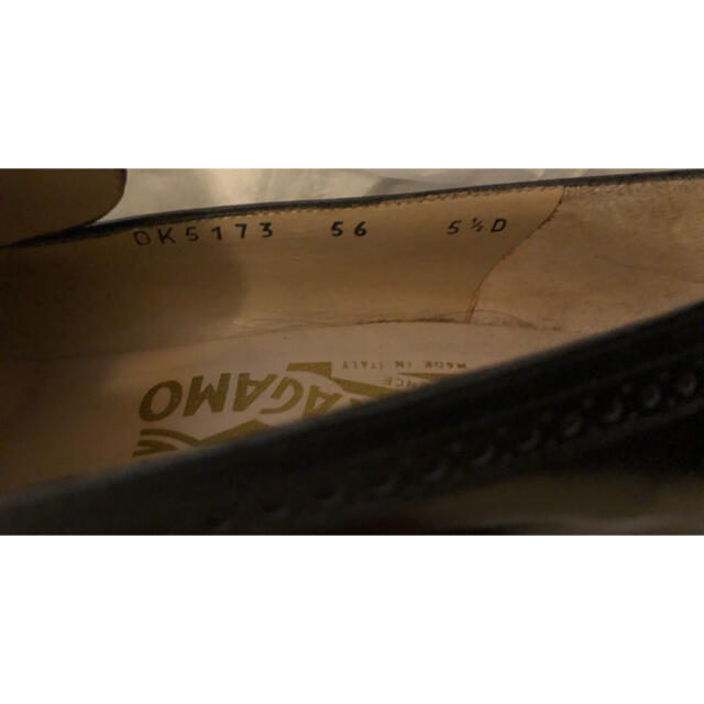 Ferragamo(フェラガモ)のフェラガモ　レディース　ローファー　黒　５1/2 レディースの靴/シューズ(ローファー/革靴)の商品写真