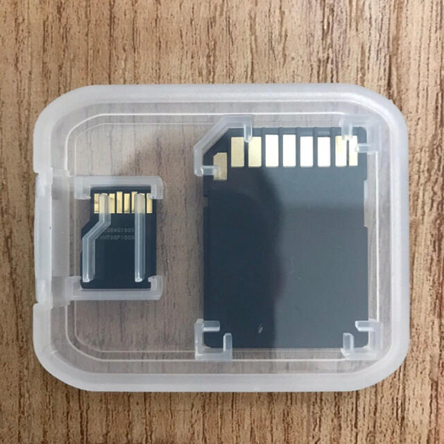 microSDカード 32GB［2枚セット] (SDカードとしても使用可能!) スマホ/家電/カメラのPC/タブレット(PC周辺機器)の商品写真