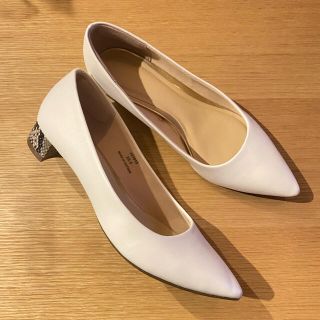 ジーユー 白 ハイヒール/パンプス(レディース)の通販 90点 | GUの