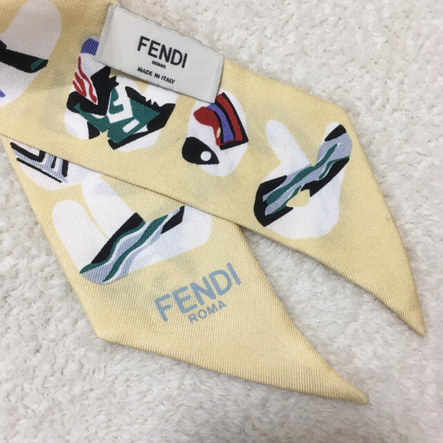 FENDI(フェンディ)のFENDI スカーフ・ラッピー レディースのファッション小物(バンダナ/スカーフ)の商品写真