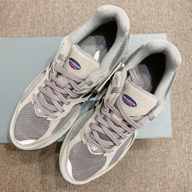 New Balance(ニューバランス)の26.5cm NEW BALANCE ML2002RA ニューバランス 2002 メンズの靴/シューズ(スニーカー)の商品写真