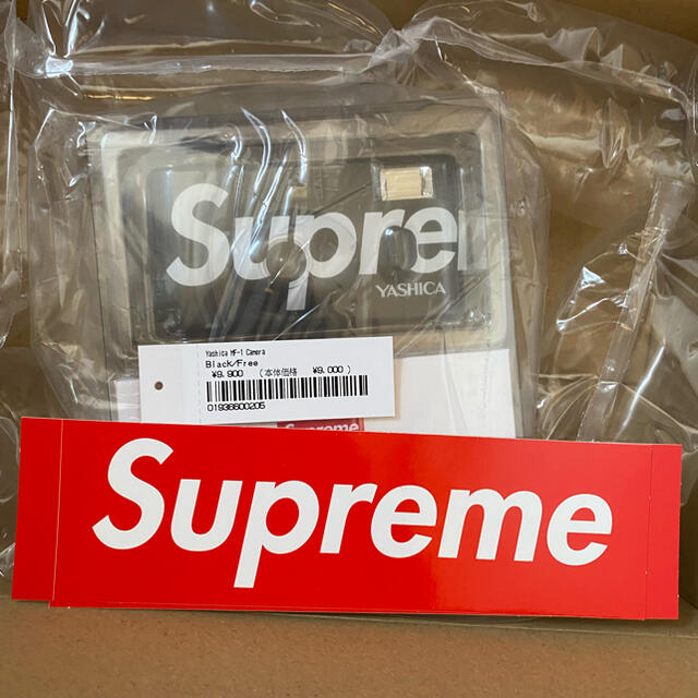 Supreme(シュプリーム)のSupreme Yashica MF-1 Camera ブラックシュプリーム スマホ/家電/カメラのカメラ(フィルムカメラ)の商品写真