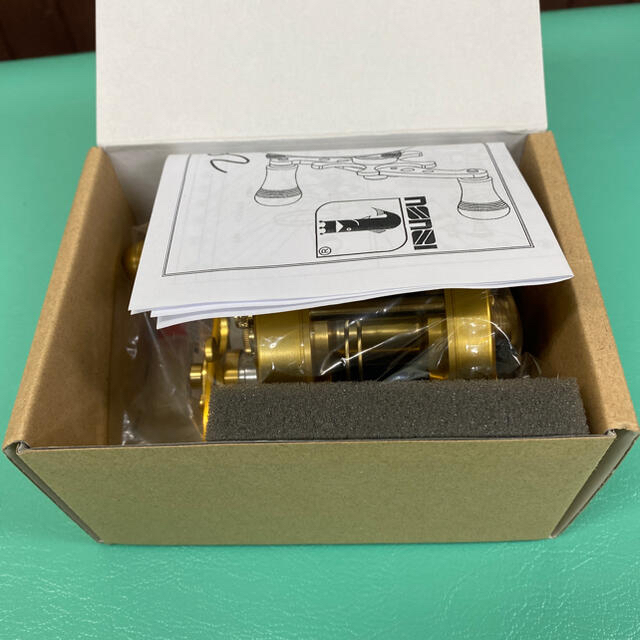 新品　五十鈴工業　BC710HDLA GOLD 右ハンドル