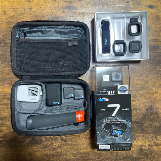 GoPro HERO 7 BLACK ケースアクセサリーセットmicroSDカード64GB