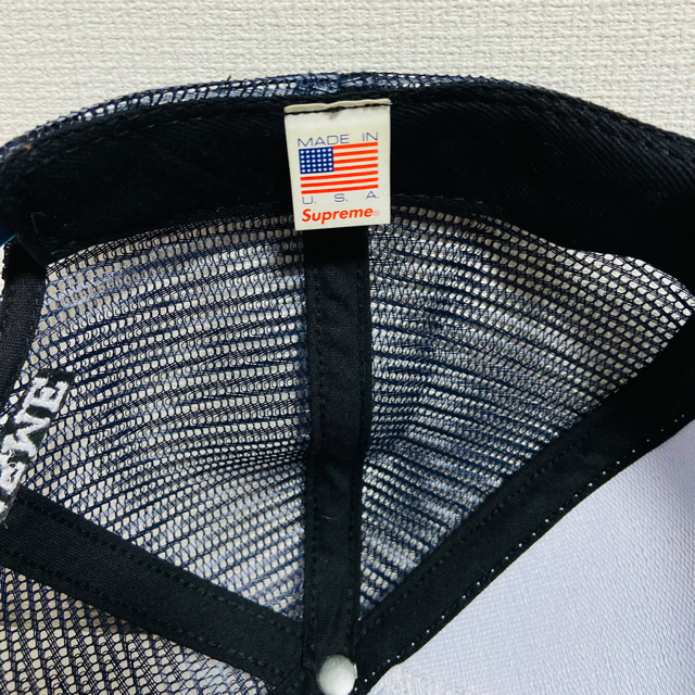 UNDEFEATED(アンディフィーテッド)の専用　UNDEFEATED・Supreme  Mesh Cap  メンズの帽子(キャップ)の商品写真