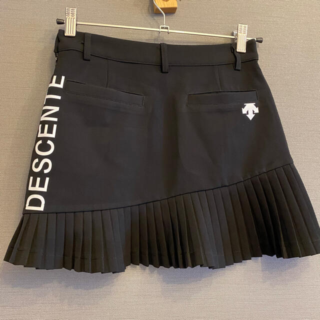 DESCENTE(デサント)のデサントゴルフスカート スポーツ/アウトドアのゴルフ(ウエア)の商品写真