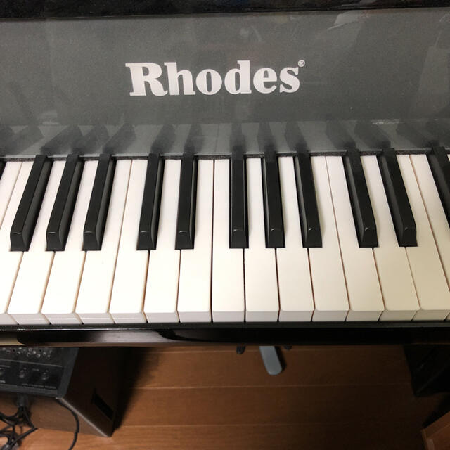 エレクトリックピアノ　Rhodes mk7 73鍵with RetroFlyer 楽器の鍵盤楽器(ピアノ)の商品写真