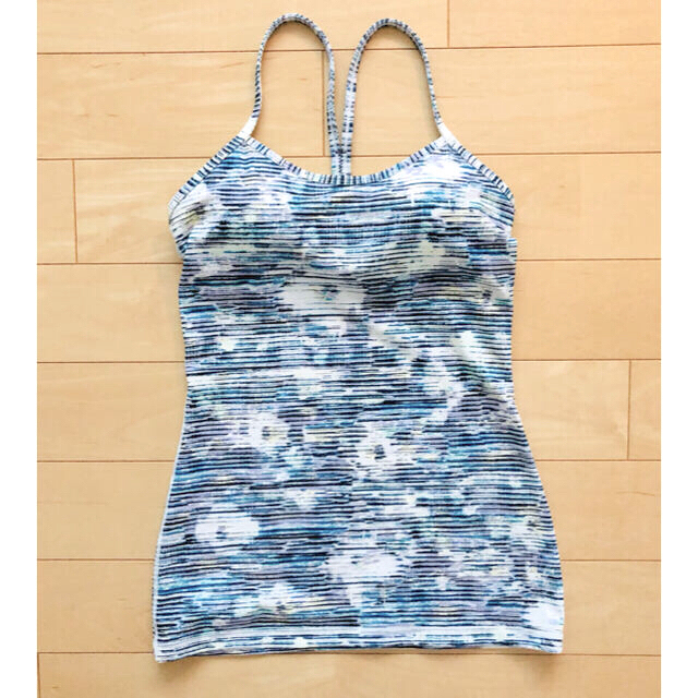 lululemon(ルルレモン)のlululemon ヨガタンク6(M) 美品　送料込 スポーツ/アウトドアのトレーニング/エクササイズ(ヨガ)の商品写真