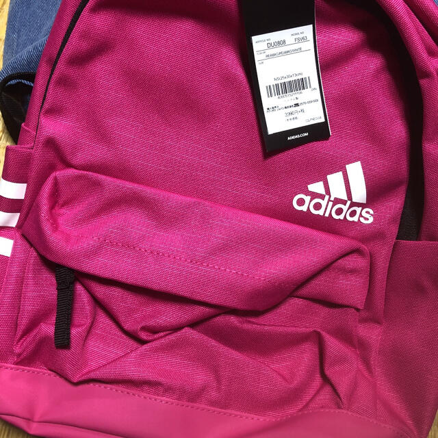 adidas(アディダス)の新品　adidas リュック  ピンク キッズ/ベビー/マタニティのこども用バッグ(リュックサック)の商品写真