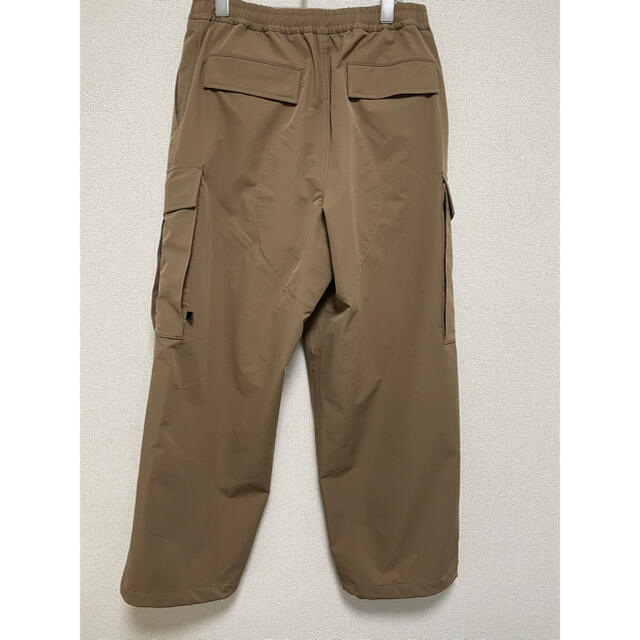 1LDK SELECT(ワンエルディーケーセレクト)のdaiwa pier39 Loose Stretch 6P Mil Pants メンズのパンツ(ワークパンツ/カーゴパンツ)の商品写真