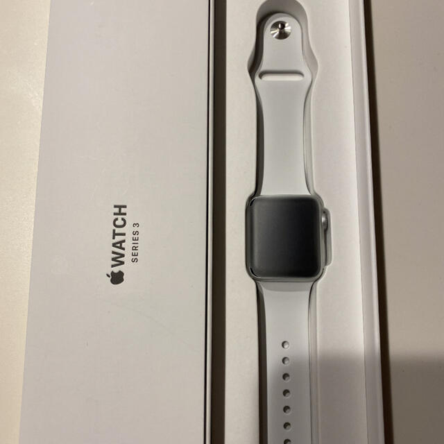 Apple Watch 3 ほぼ未使用 98% バンド未使用