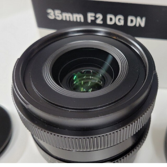 SIGMA(シグマ)の美品　SIGMA 35mm F2 DG DN　SONY Eマウント用 スマホ/家電/カメラのカメラ(レンズ(単焦点))の商品写真