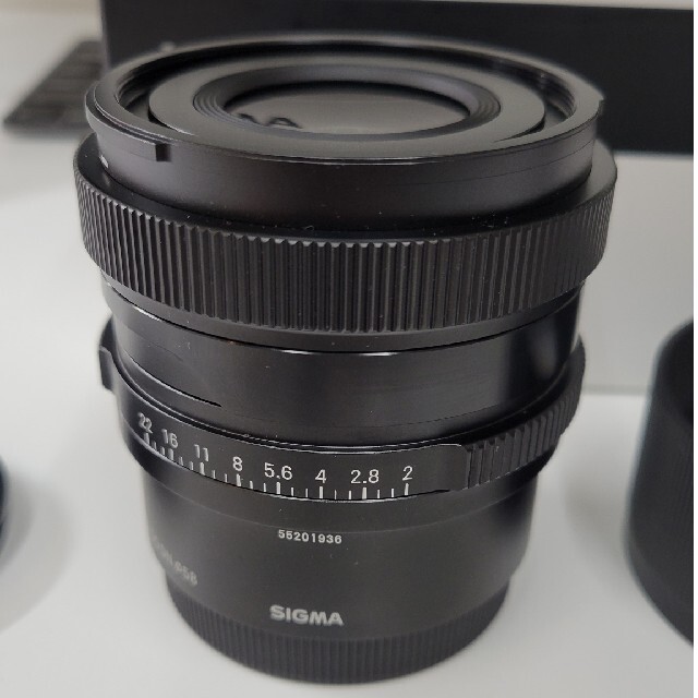 SIGMA(シグマ)の美品　SIGMA 35mm F2 DG DN　SONY Eマウント用 スマホ/家電/カメラのカメラ(レンズ(単焦点))の商品写真