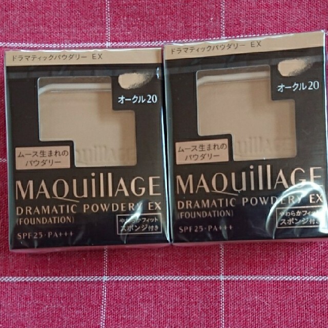 MAQuillAGE(マキアージュ)のマキアージュ パウダーファンデーション (オークル20) コスメ/美容のベースメイク/化粧品(ファンデーション)の商品写真