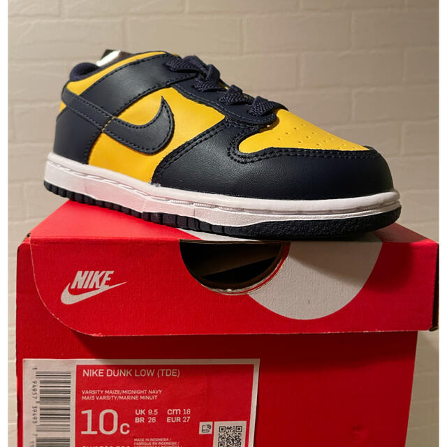 NIKE(ナイキ)のNIKE TD DUNK LOW "MICHIGAN" キッズ/ベビー/マタニティのキッズ靴/シューズ(15cm~)(スニーカー)の商品写真