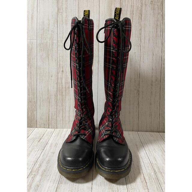 Dr.Martens 1B60 20ホール サイドジップあり