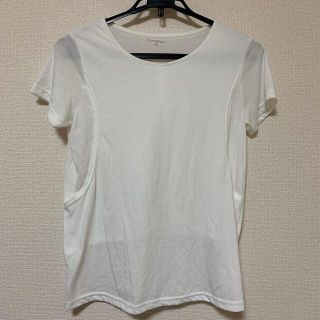 ニシマツヤ(西松屋)の授乳服　白Tシャツ　西松屋(マタニティトップス)