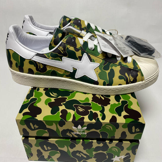 A BATHING APE(アベイシングエイプ)のBAPE X Adidas superstar GREEN CAMO 28cm メンズの靴/シューズ(スニーカー)の商品写真