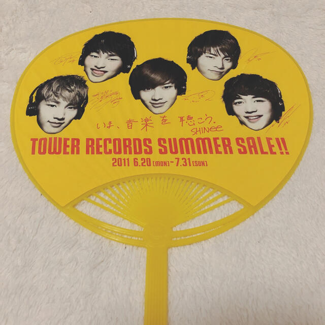 【非売品】SHINee 2011 タワレコ 販促うちわ エンタメ/ホビーのタレントグッズ(アイドルグッズ)の商品写真